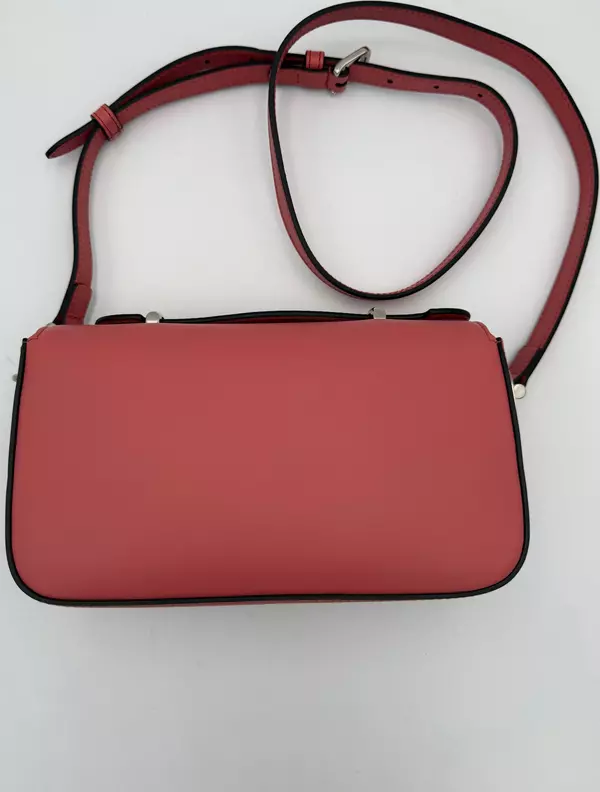 GUCCI GG Marmont in Leather Shoulder Bag