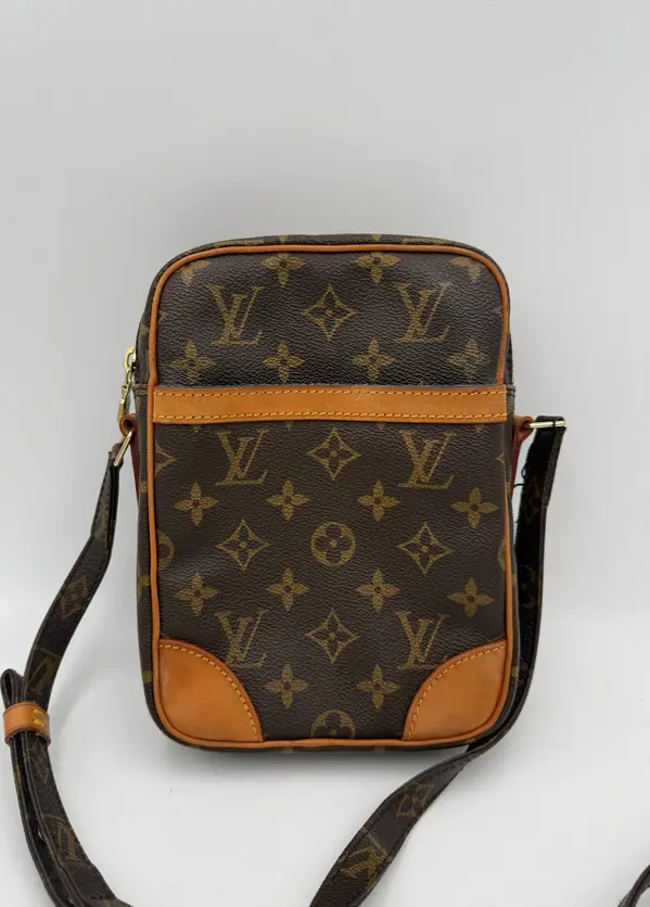 LOUIS VUITTON DANUBE Monogram Handbag