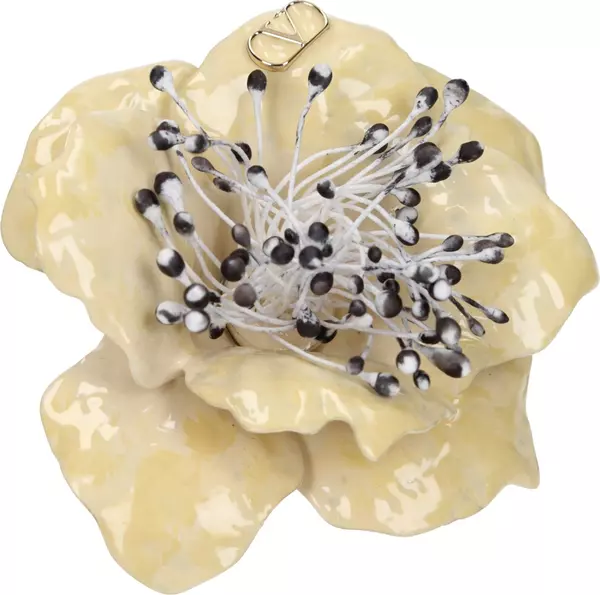 Beige Metal Broch