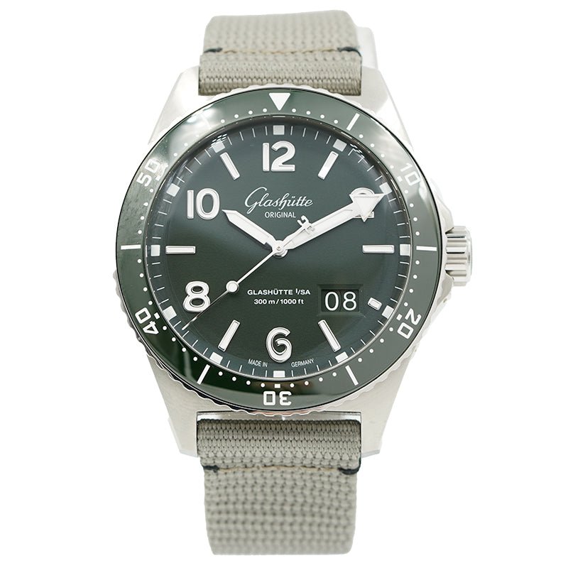 SOLD - Glashutte Original SeaQ Green Panorama Date '22 B&P 1-36-13-07-83-33