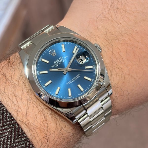 Rolex Datejust 41 126300 Blue Dial Smooth Bezel B&P 2023