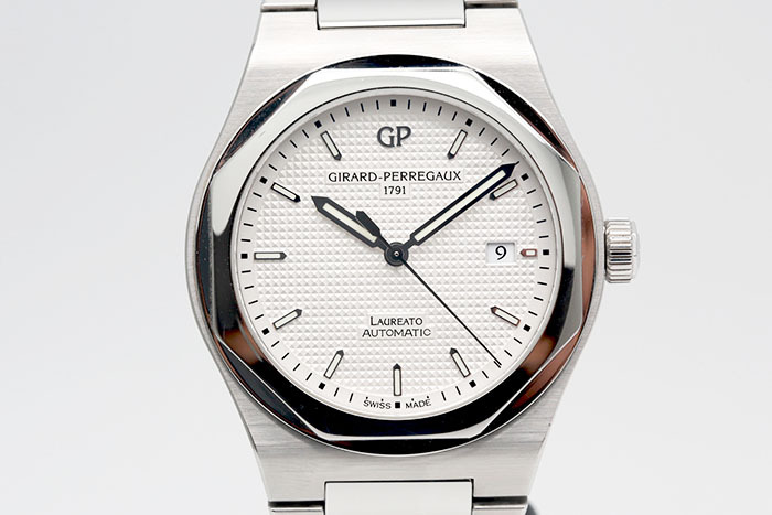 Girard Perregaux 芝柏 Laureato 225週年紀念錶款 81000-11-131-11A 白色面盤自動上鍊 盒單齊全 41mm