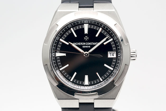Vacheron Constantin 江詩丹頓 OVERSEA縱橫四海 4500V/110A 黑面款可替換鏈帶膠帶皮帶 2021.08盒單齊全 41mm